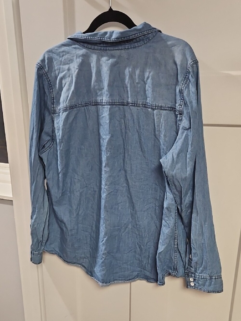 torrid Light Blue Denim Button-Front Shirt - Picture 3 of 3